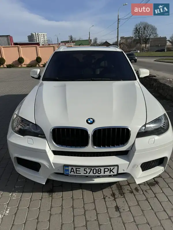 2011 bmw x5-m