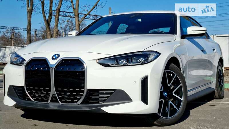 2022 bmw i4