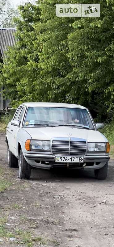 1982 mercedes-benz 200