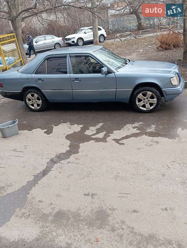 1990 mercedes-benz e-class