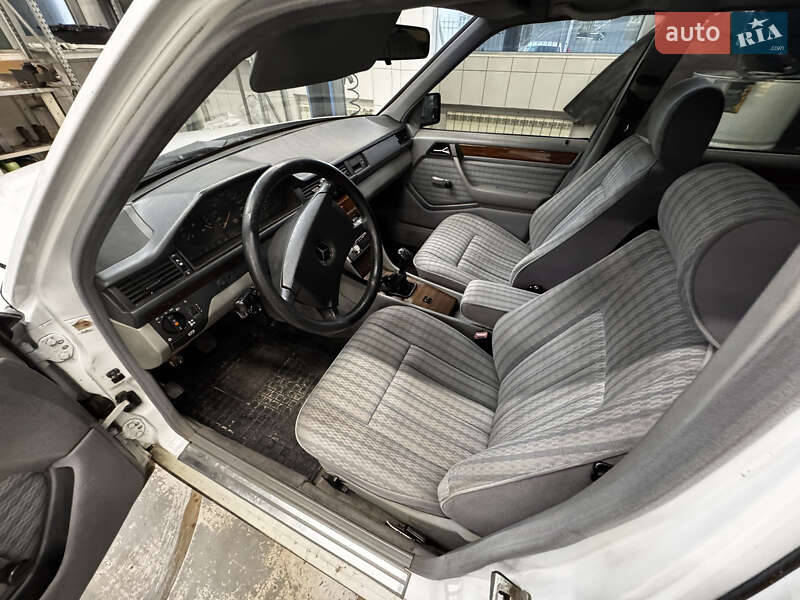 1990 mercedes-benz 200