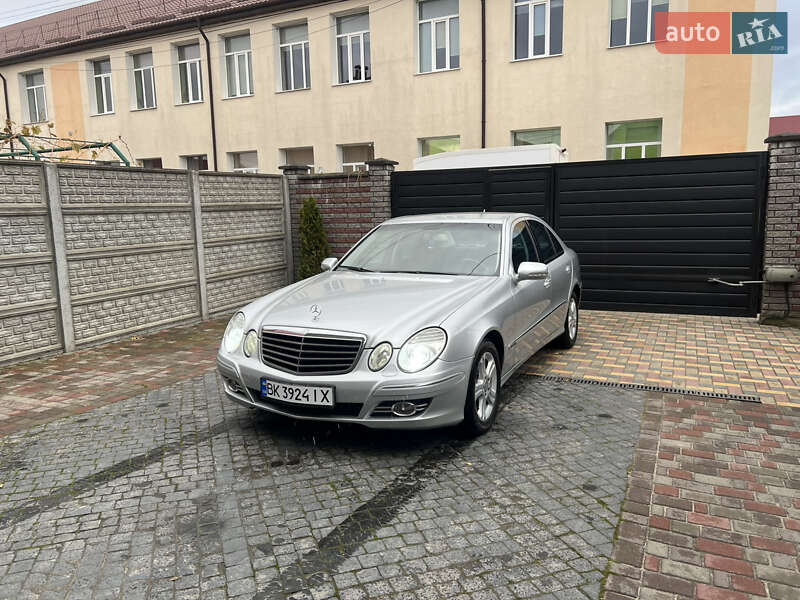 2008 mercedes-benz e 300