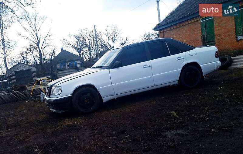 1993 mercedes-benz e 220