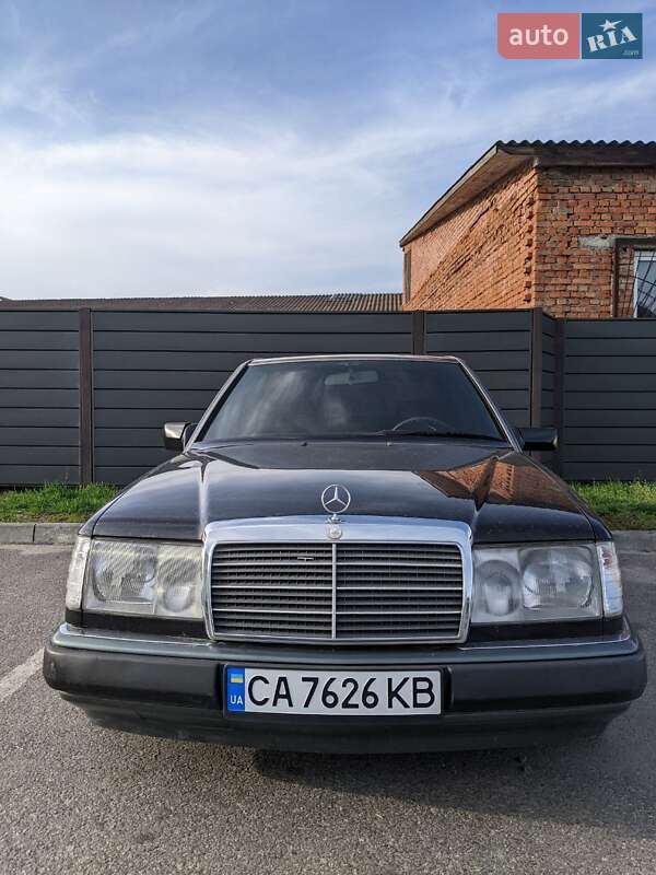 1993 mercedes-benz e 220