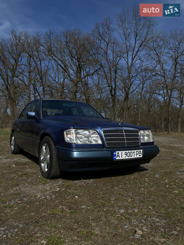 1993 mercedes-benz e 220
