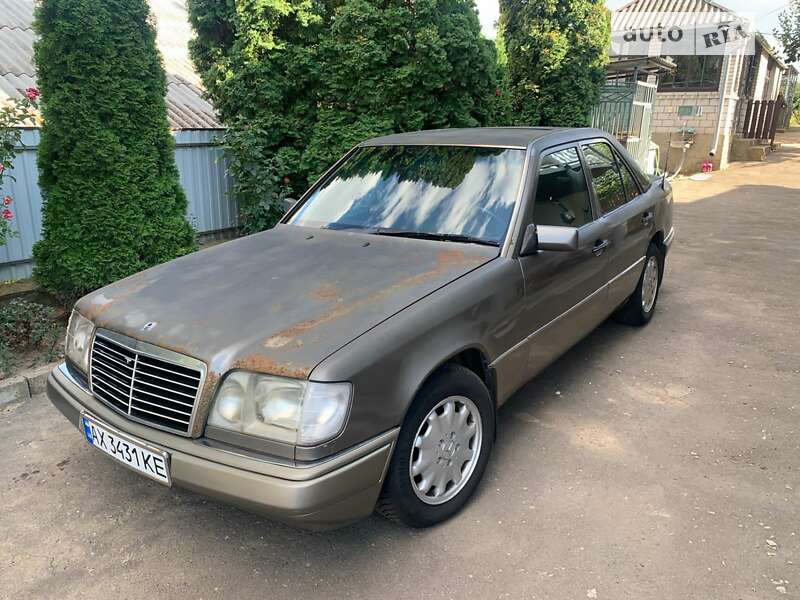 1993 mercedes-benz 220