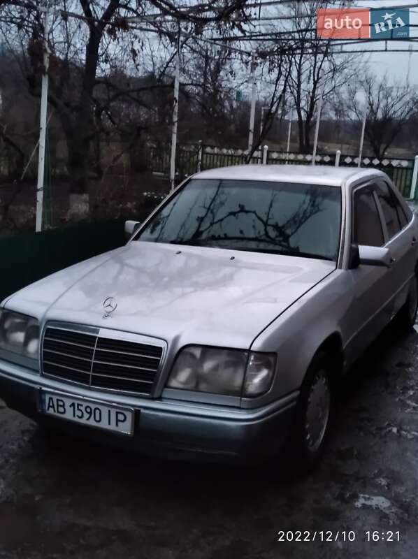 1994 mercedes-benz e 220
