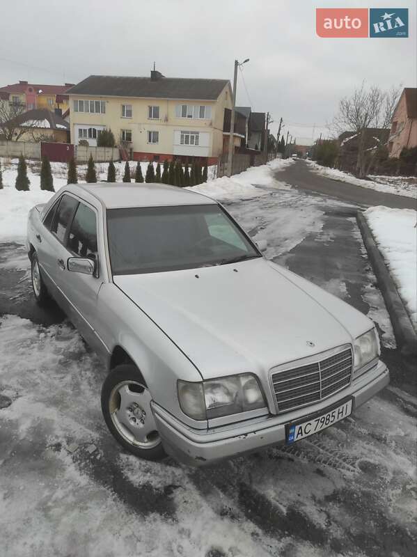 1994 mercedes-benz e 220