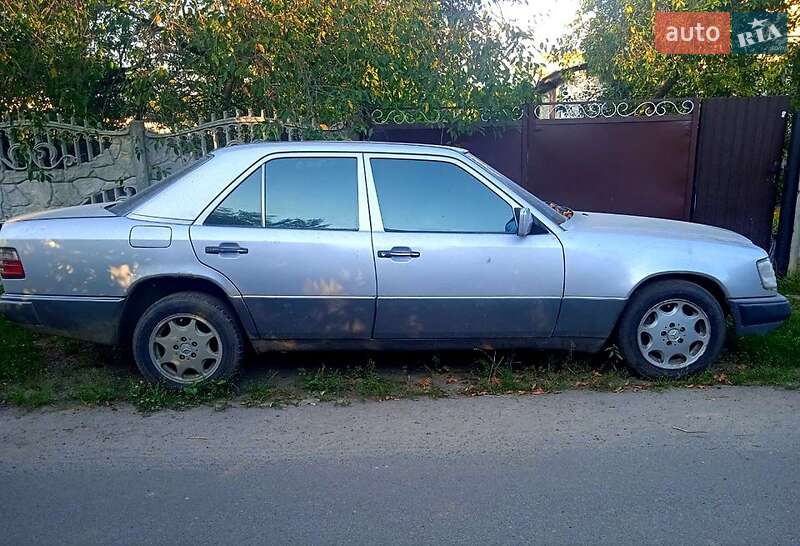 1995 mercedes-benz e 220