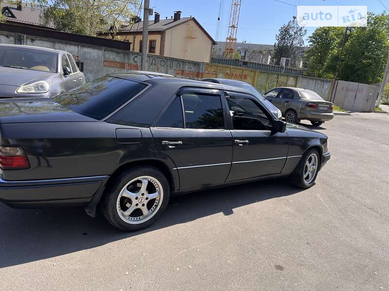 1994 mercedes-benz 220