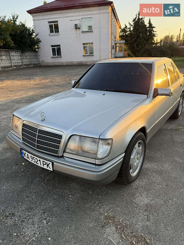 1995 mercedes-benz e 220