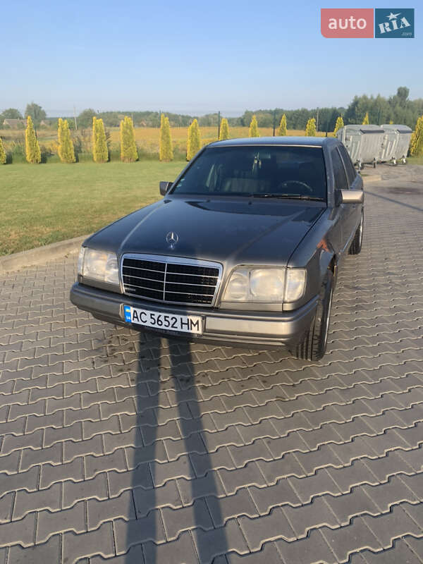 1994 mercedes-benz e 220