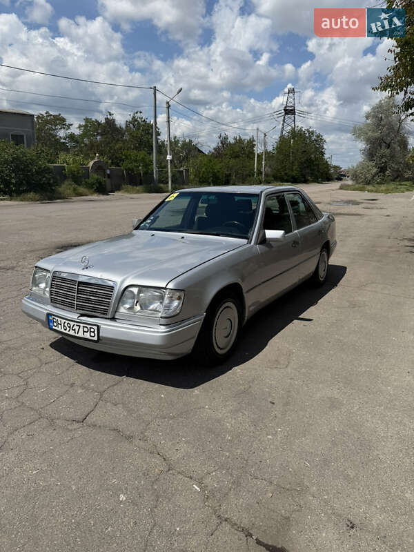1994 mercedes-benz 220
