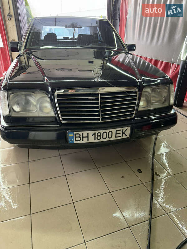 1995 mercedes-benz 220