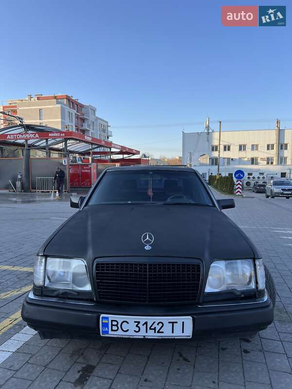 1995 mercedes-benz 220