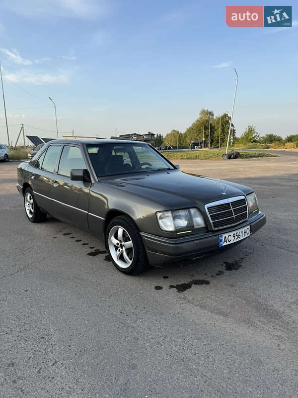 1990 mercedes-benz 230 e