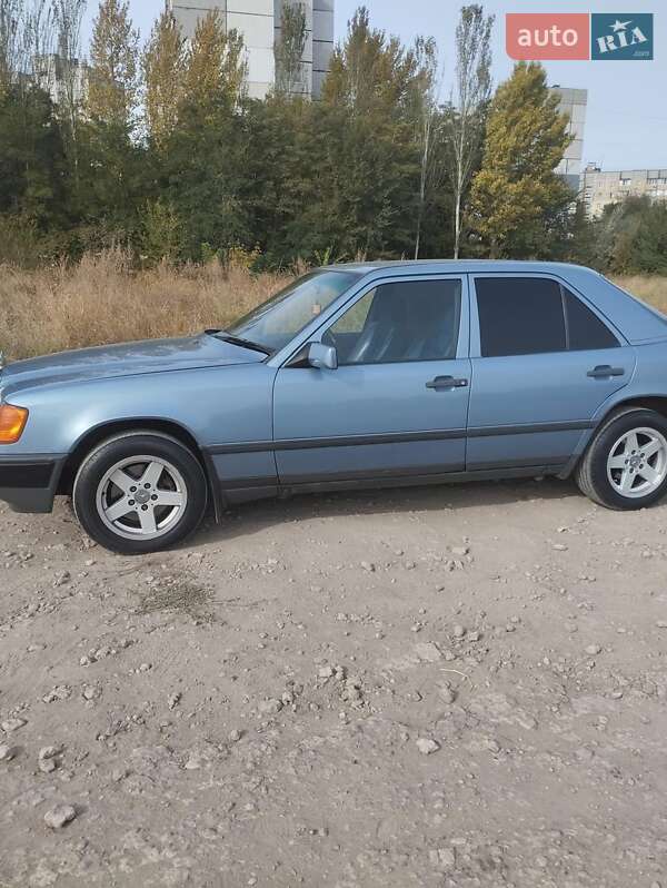 1986 mercedes-benz 300 e