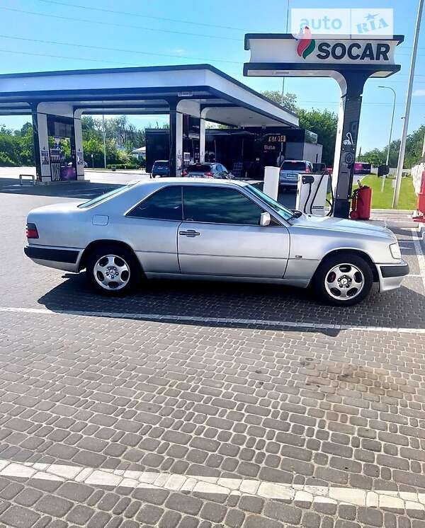 1993 mercedes-benz 320