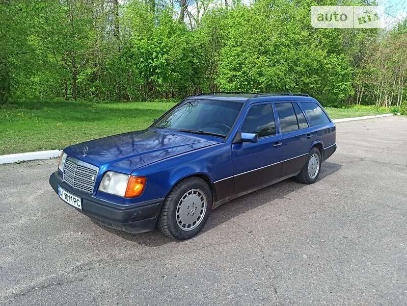 1995 mercedes-benz e 220t