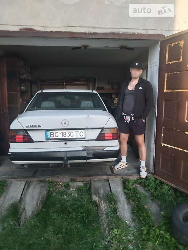 1985 mercedes-benz 200 d