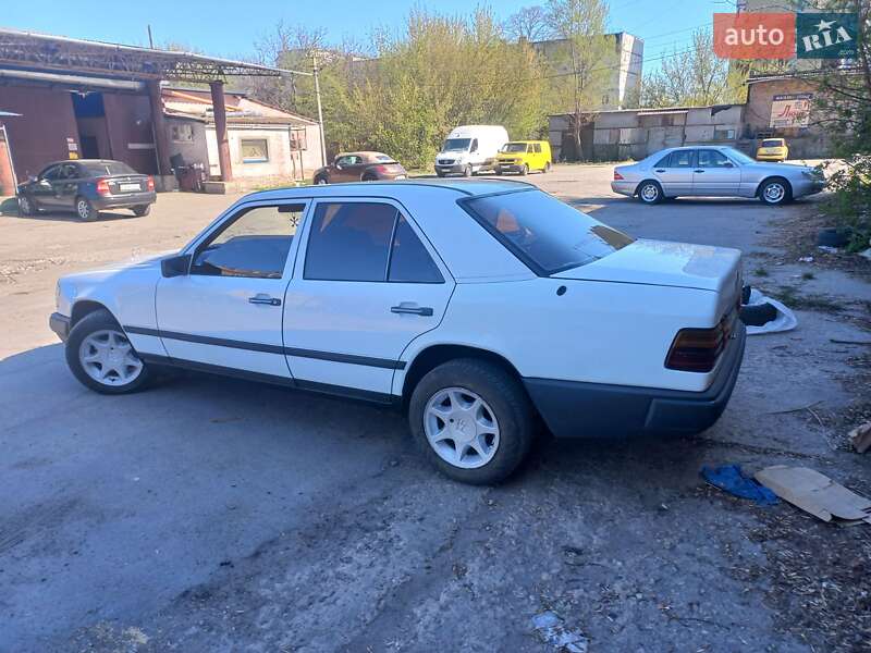 1987 mercedes-benz 250