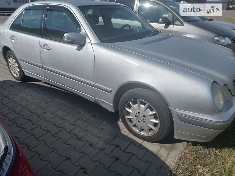 2001 mercedes-benz e 220 cdi