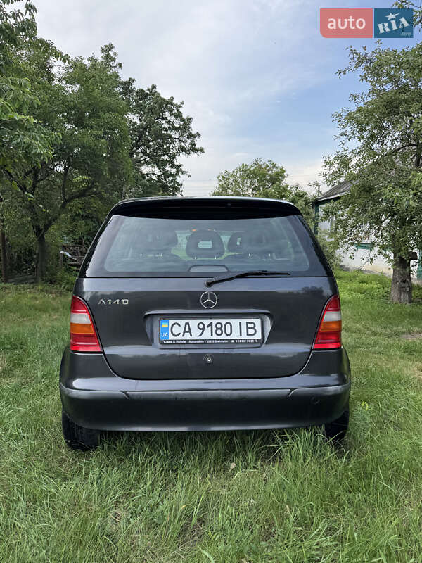 1999 mercedes-benz a-140