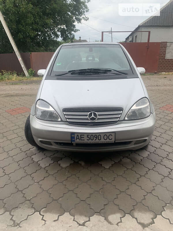 2003 mercedes-benz a-210
