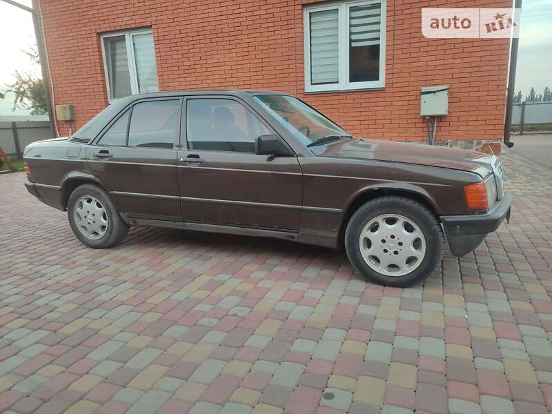 1984 mercedes-benz 190