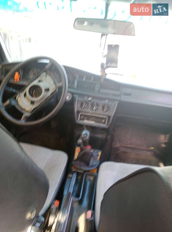 1986 mercedes-benz 190