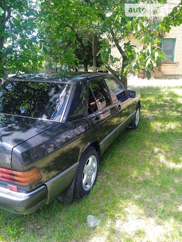 1990 mercedes-benz 190