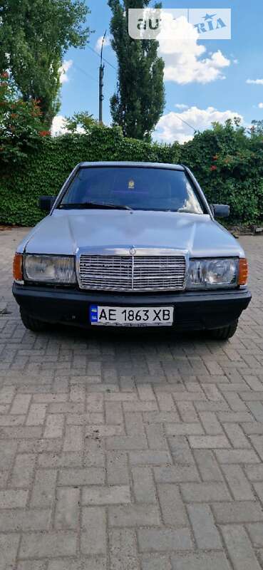 1984 mercedes-benz 190