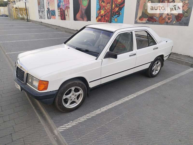 1985 mercedes-benz 190