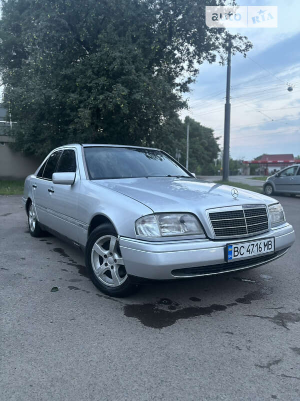 1995 mercedes-benz 180c