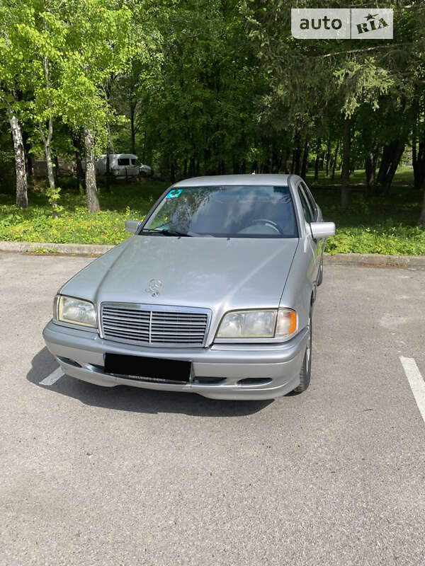 1999 mercedes-benz c-180