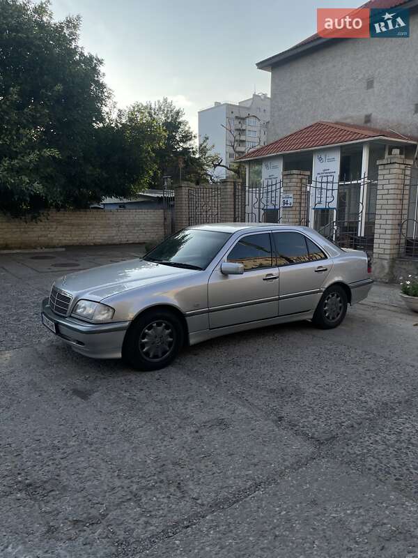 1997 mercedes-benz c 220