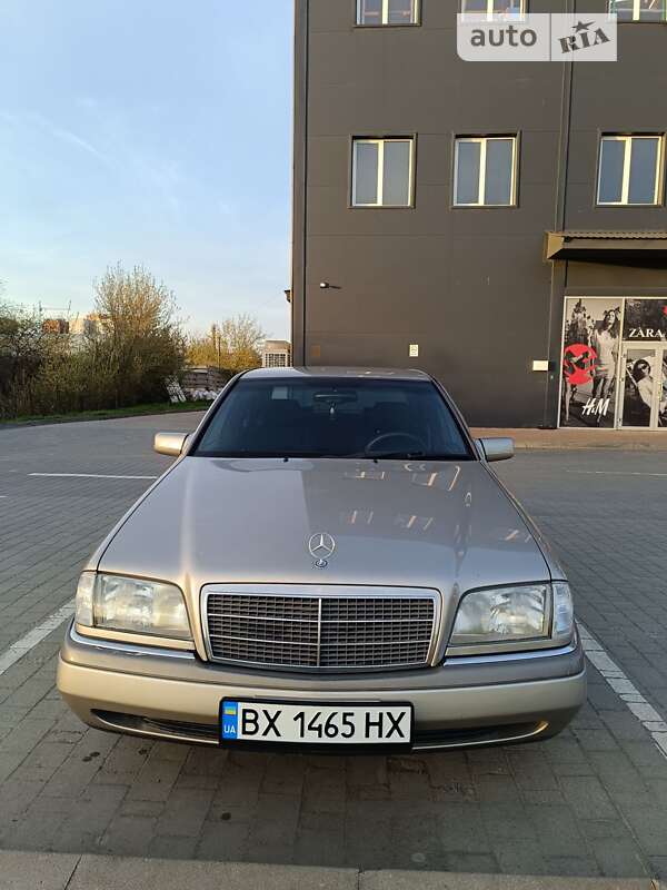1995 mercedes-benz 220