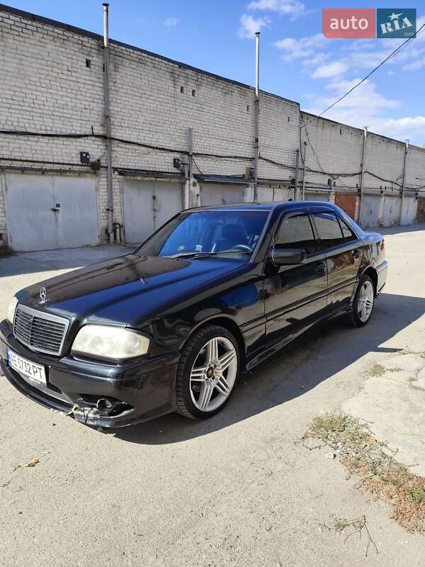 1999 mercedes-benz 220