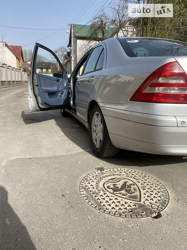 2002 mercedes-benz c 200 cdi