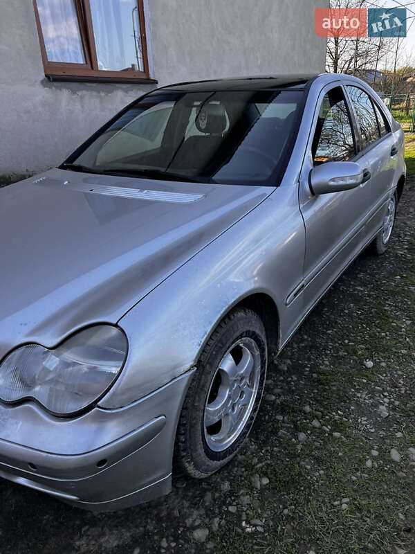 2001 mercedes-benz c 220