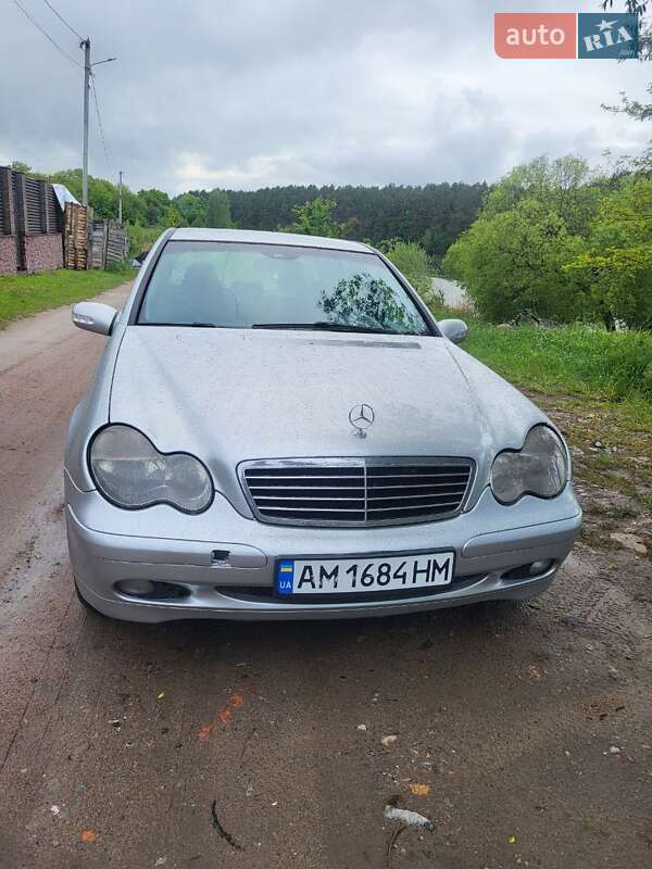 2001 mercedes-benz c 200