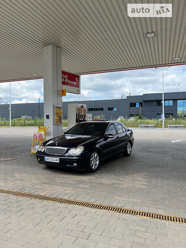 2001 mercedes-benz c 220