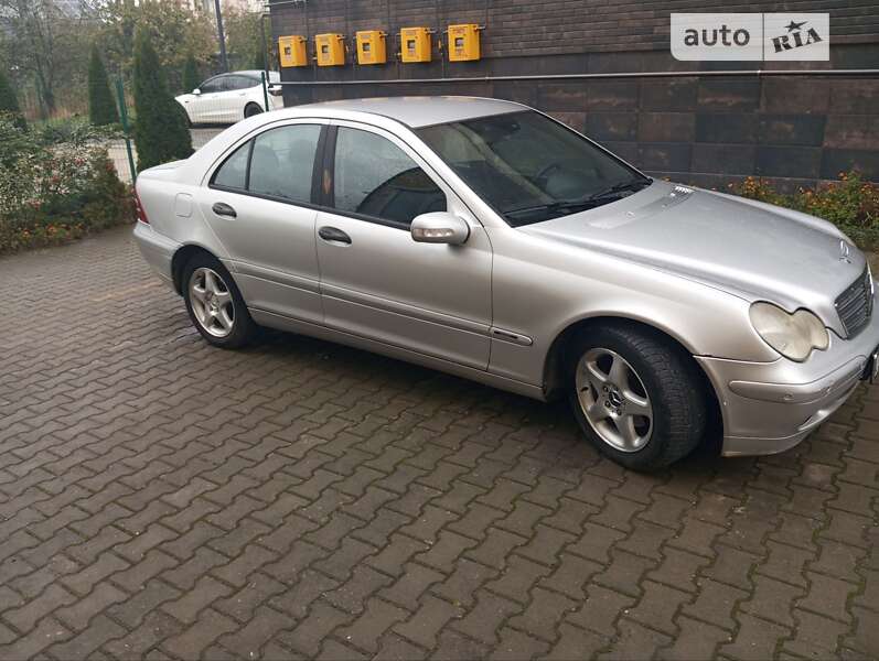 2001 mercedes-benz c 220
