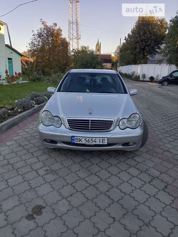 2001 mercedes-benz c 220