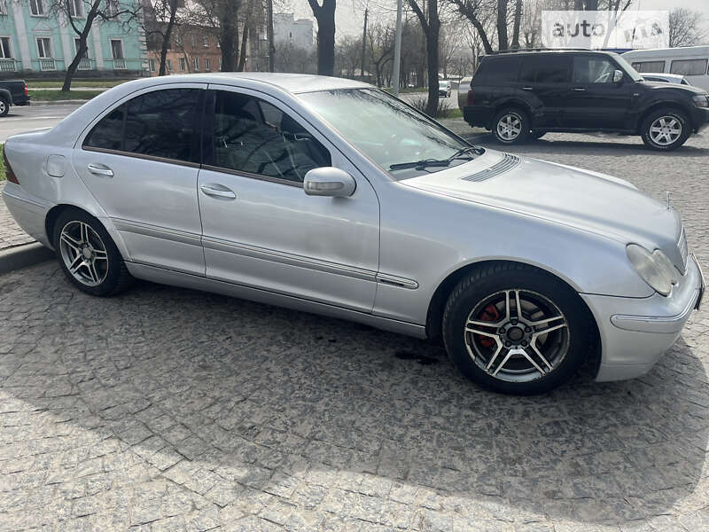 2001 mercedes-benz c 220