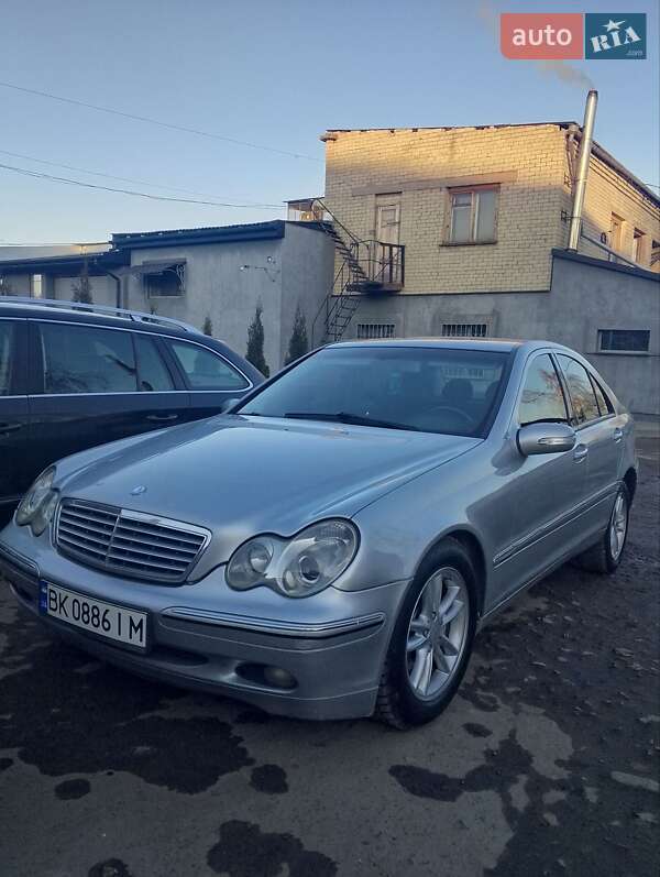 2002 mercedes-benz c 220