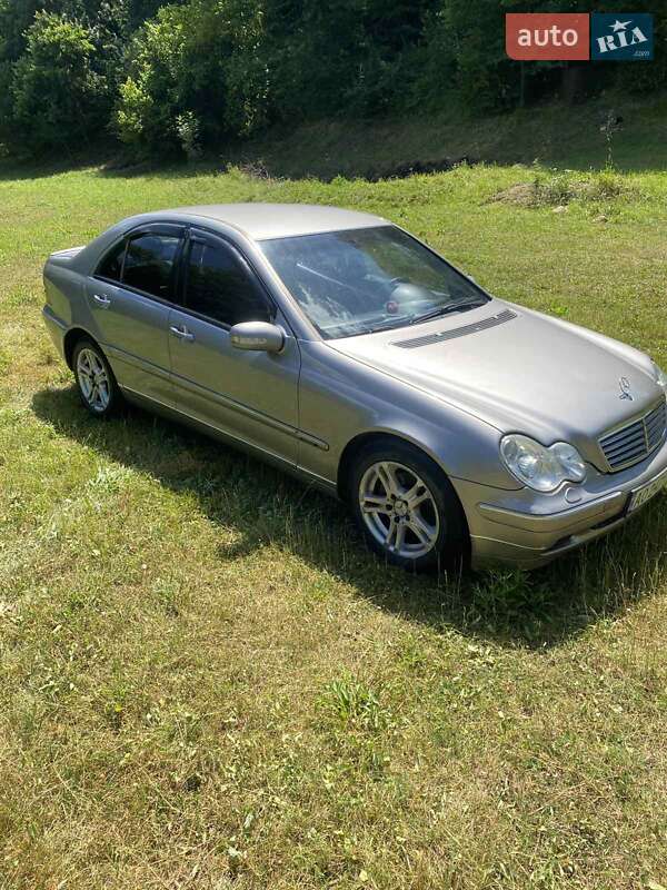 2002 mercedes-benz c 220