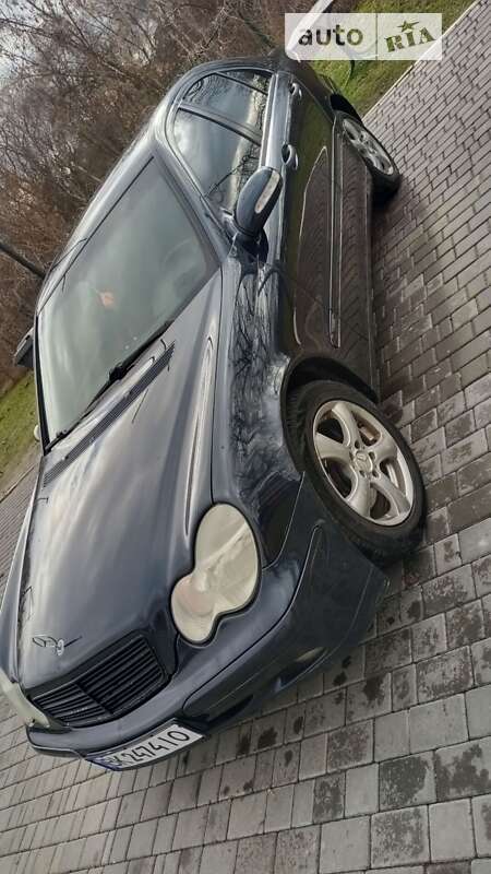 2001 mercedes-benz c 220