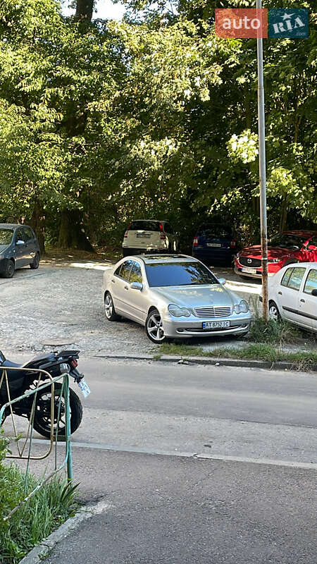 2002 mercedes-benz c 220
