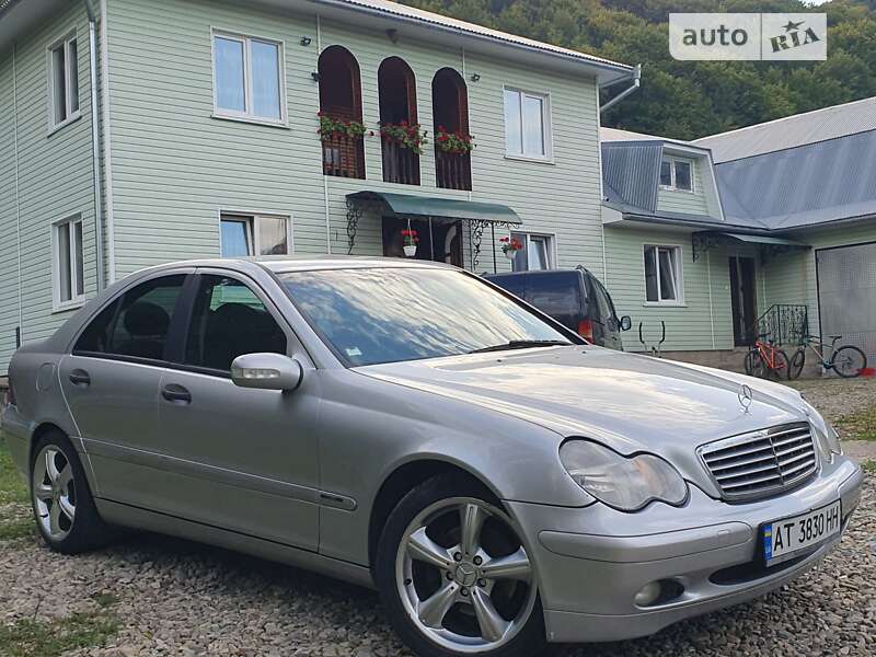 2004 mercedes-benz c-class